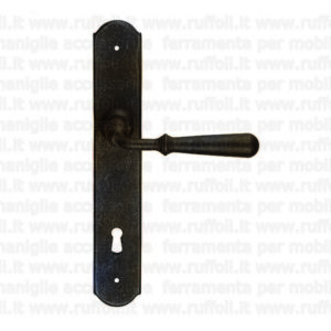 Maniglia per porte in ferro battuto anticato FE09003